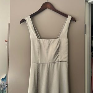 Show me your mumu XS sage green. Claire Midi Dress